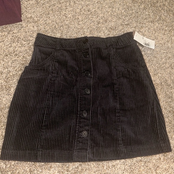 Forever 21 Dresses & Skirts - Forever 21 Black Corduroy Mini Skirt